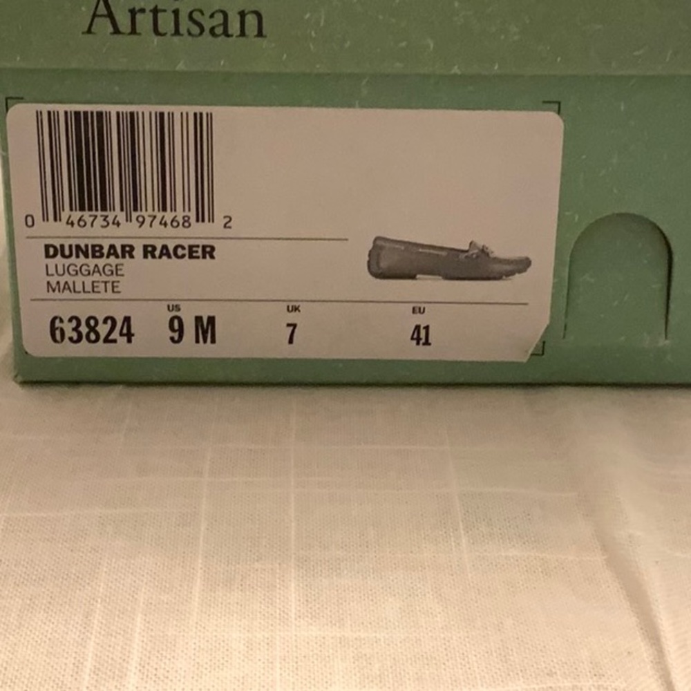 Clarks Dunbar Racer Loafer size 9 in color Luggage